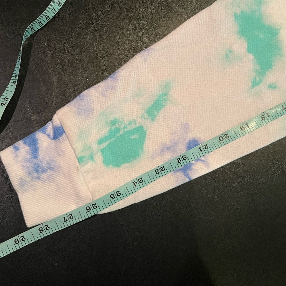 Friends Cast Juniors Tie-dye Graphic Sweatshirt - Picture 10 of 11